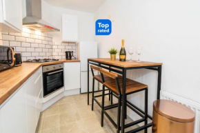 HAUS New Luxury Apartment, WIFI, Netflix, Bearwood